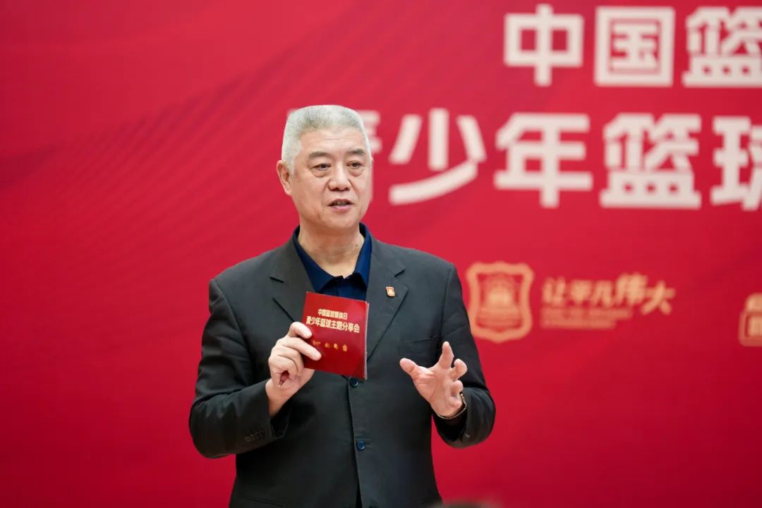 如何在篮球赛事中快速恢复体力_0