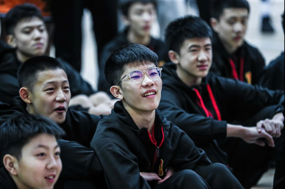 职业球员如何通过联赛提升竞技水平_1
